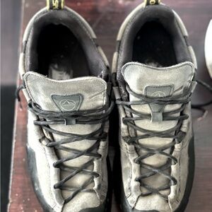 La sportiva sz 11.5 slighlty used